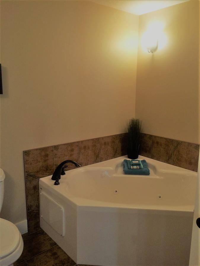 Copperhorn Apartment Radium Hot Springs Ngoại thất bức ảnh